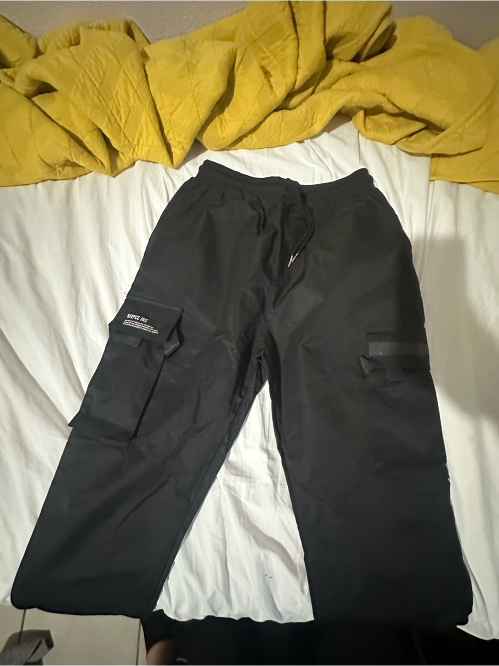 Black Men's Cargo Pants with Utility Pockets